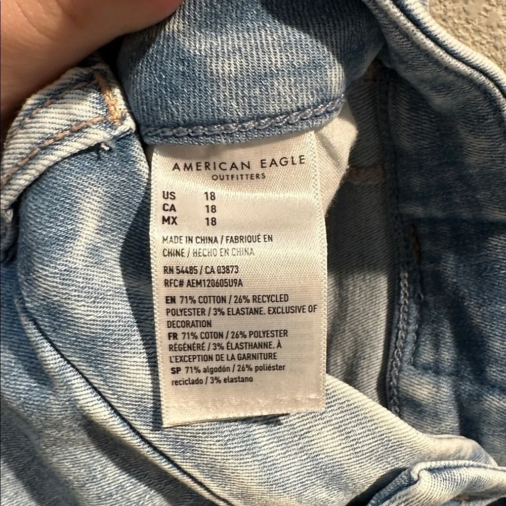 American Eagle Outfitters Light Blue Distressed Jean Shorts Size 18 - Picture 7 of 8